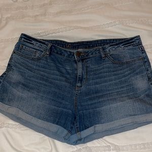 Lauren Conrad Jean Shorts - Size 16